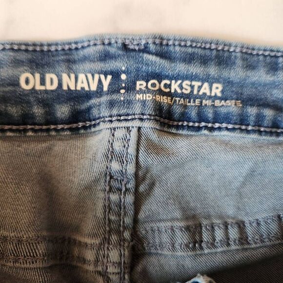 Old Navy jeans women's Rockstar frayed hem mid rise blue denim size 6 - Picture 3 of 6